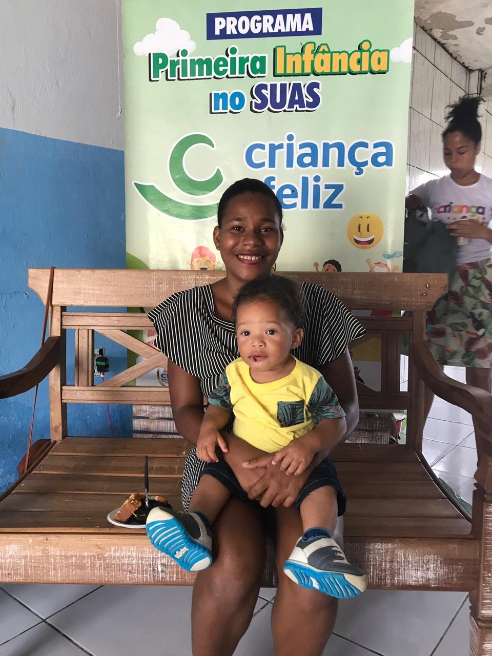 Camacã: Famílias do Projeto Criança Feliz se reúnem em café da manhã em Leoventura